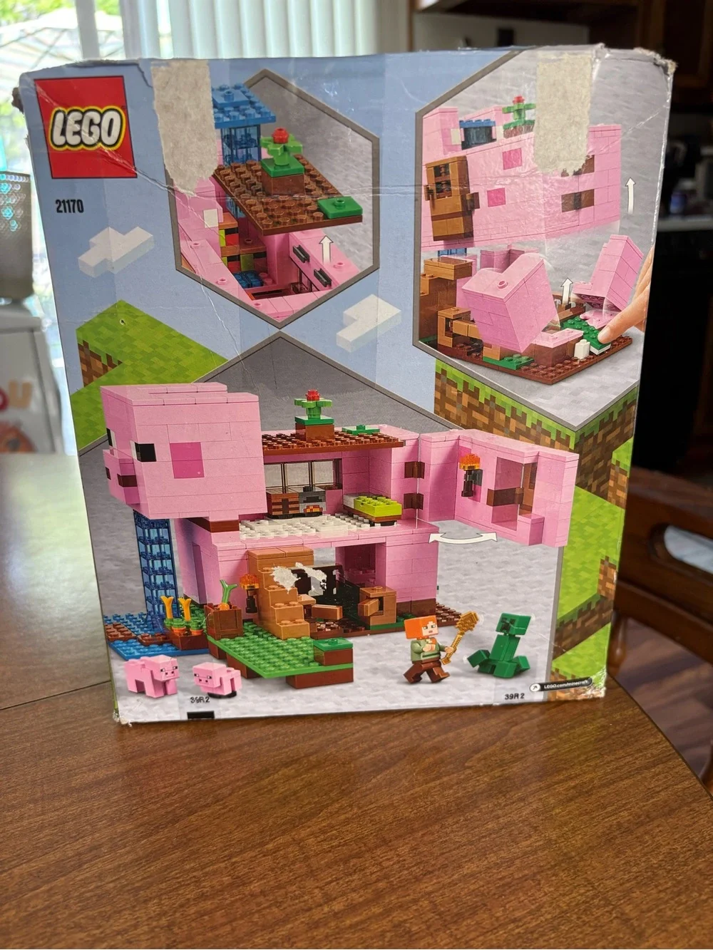 Lego Minecraft Retired 21170 The Pig House